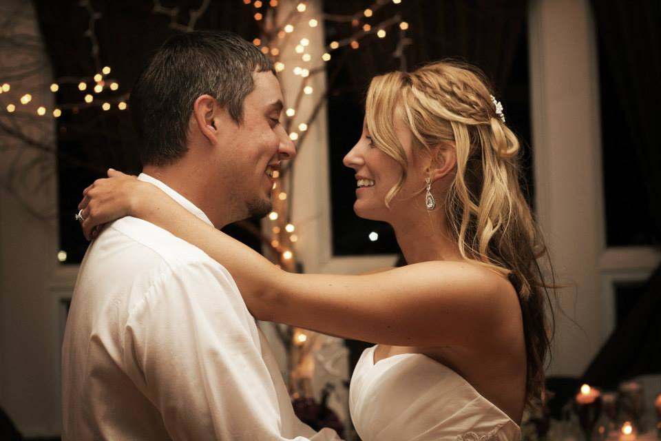 Nate & Shannon share their first dance as Mr. & Mrs. at the Tupper Lake Golf Club (Emily Lauren Photography)