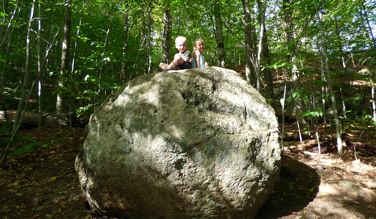 2 our of 3 isn't bad. Another attempt at photographing my kids on what my parents got me calling "picture rock" on Mount Arab. As a kid, I feel like this rock was off then trail more than it is these days.