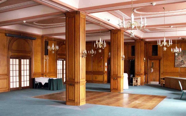 the beautiful design of the second floor will be kept, and refurbished