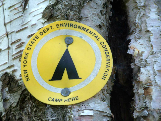 Primitive camping marker (courtesy AndyArthur.org) Primitive camping marker (courtesy AndyArthur.org)