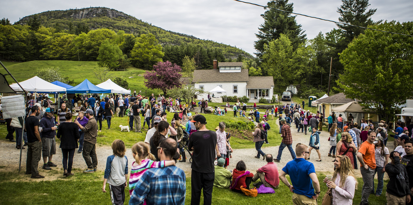 It's a party at the Green Grass Getdown.