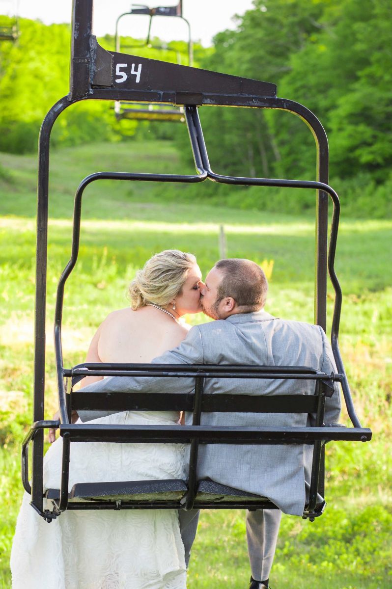 Bridget & Dan in marital bliss at Big Tupper Ski Area. Image courtesy of  © Jaclyn Schmitz Photography.
