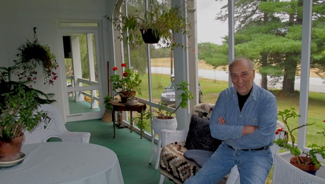Nathan Farb, chatting with me on his porch