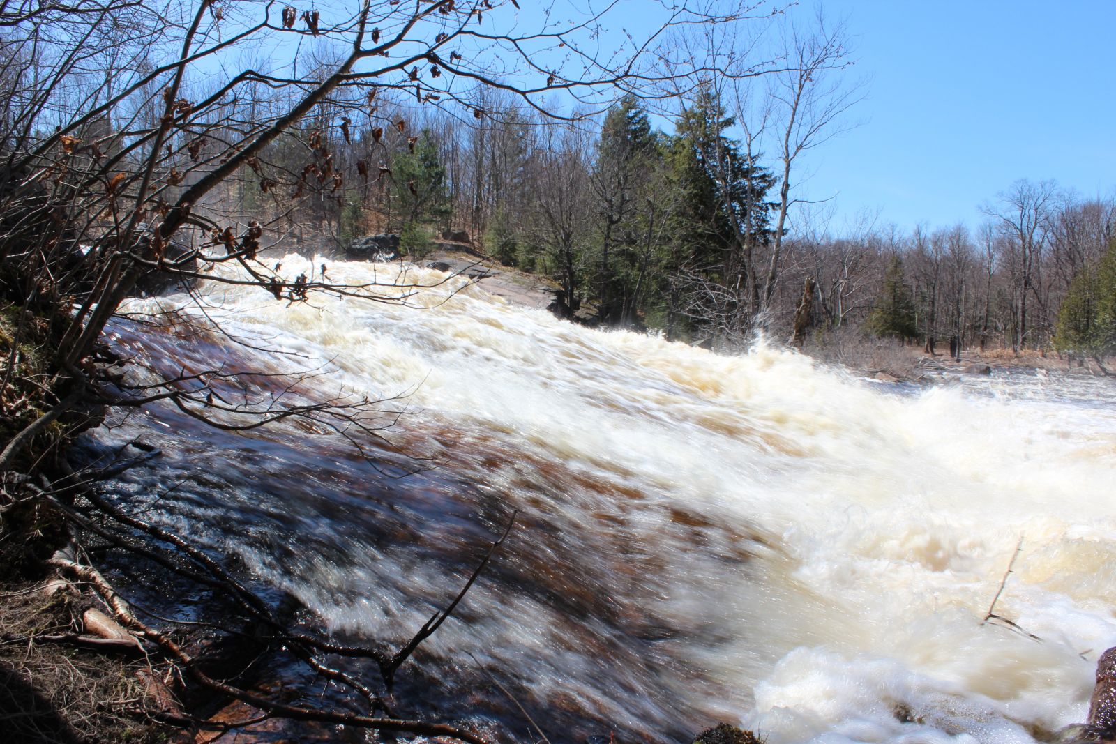 Sinclair Falls is a short walk from the road.