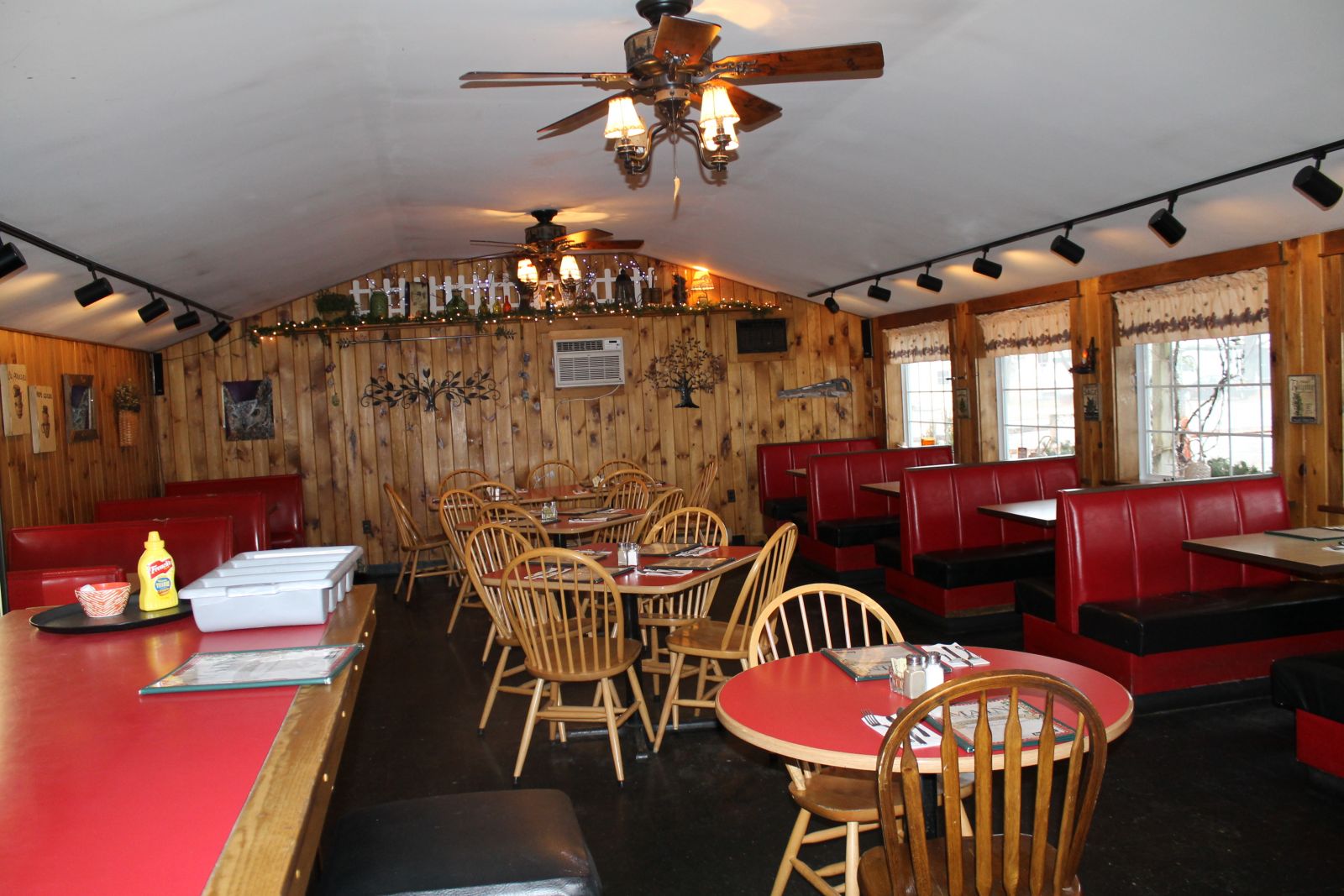 Main Street has cute decor and comfy booths or tables.