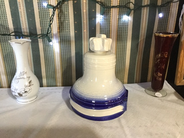 Need a 25th Anniversary bud vase or a big porcelain bell thing or something gilded and vaguely oriental? Here you go.