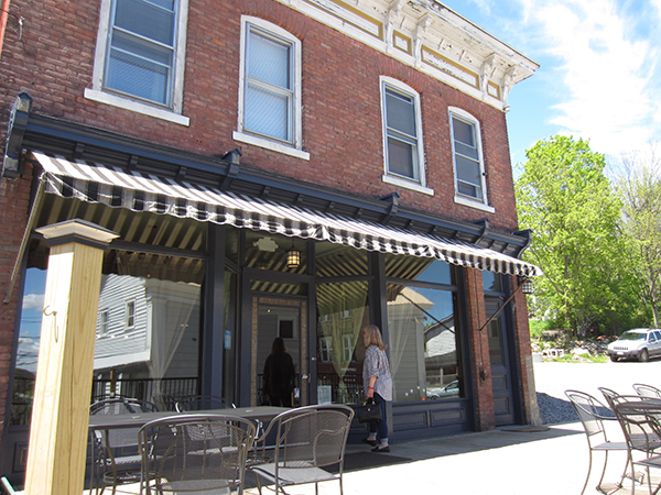 Village Inn and Red Brick Cafe