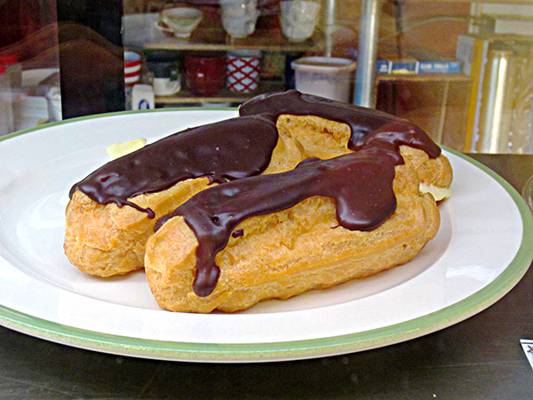 Eclairs