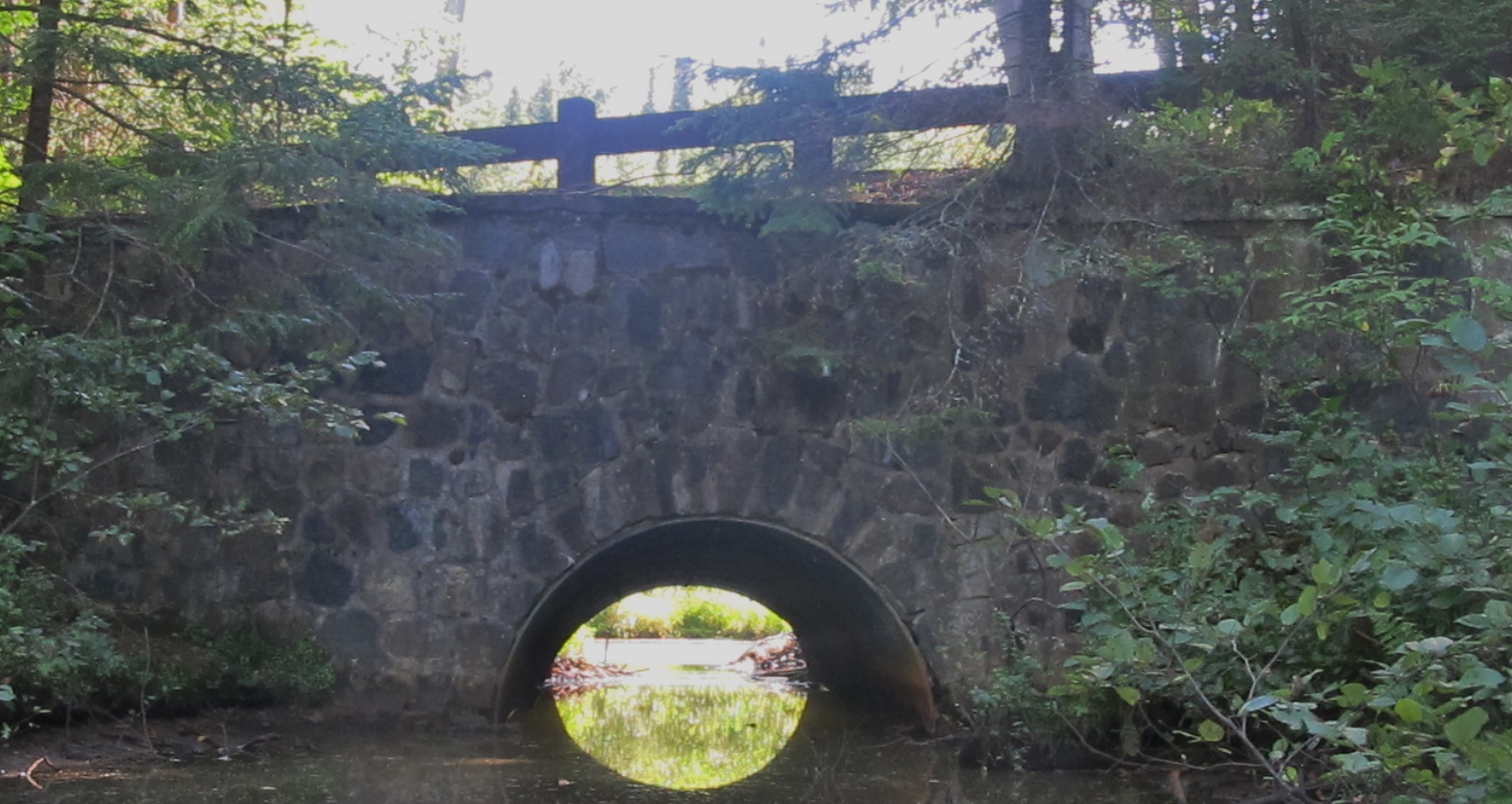 Nice stone work but  not worth exploring - maybe when the the water is higher!