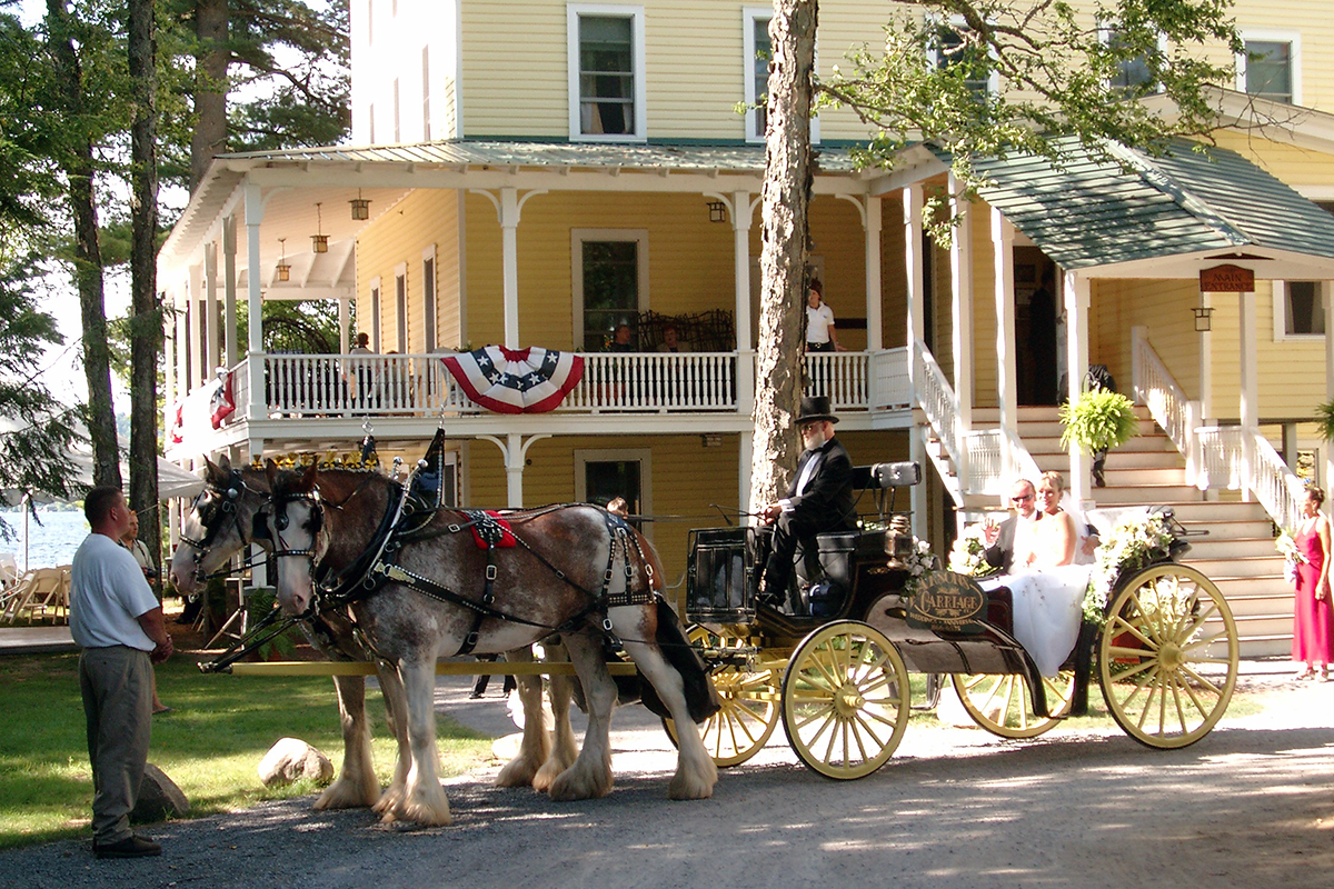 Lakeside wedding at The Woods Inn (Photo courtesy of The Woods Inn)