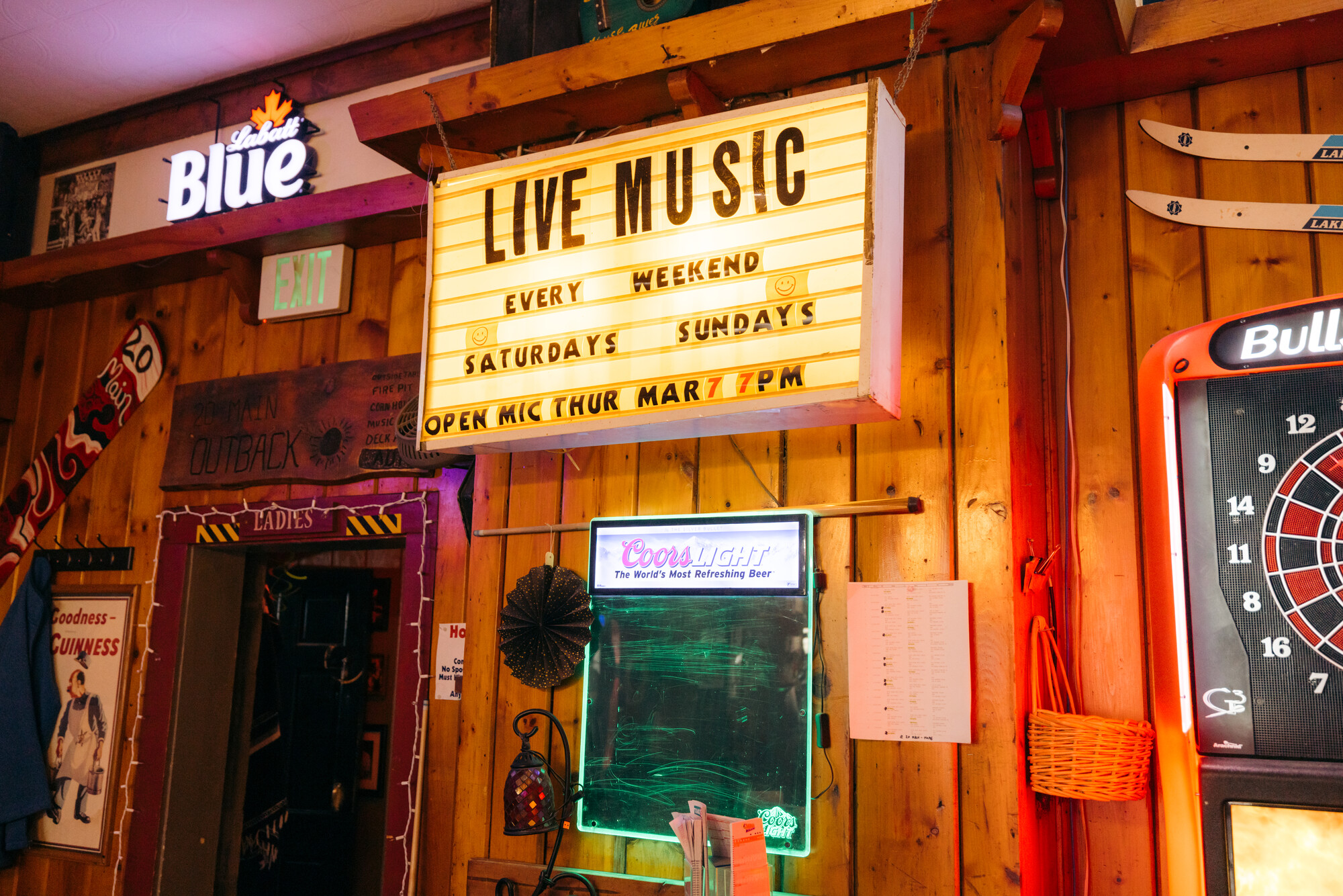live music sign