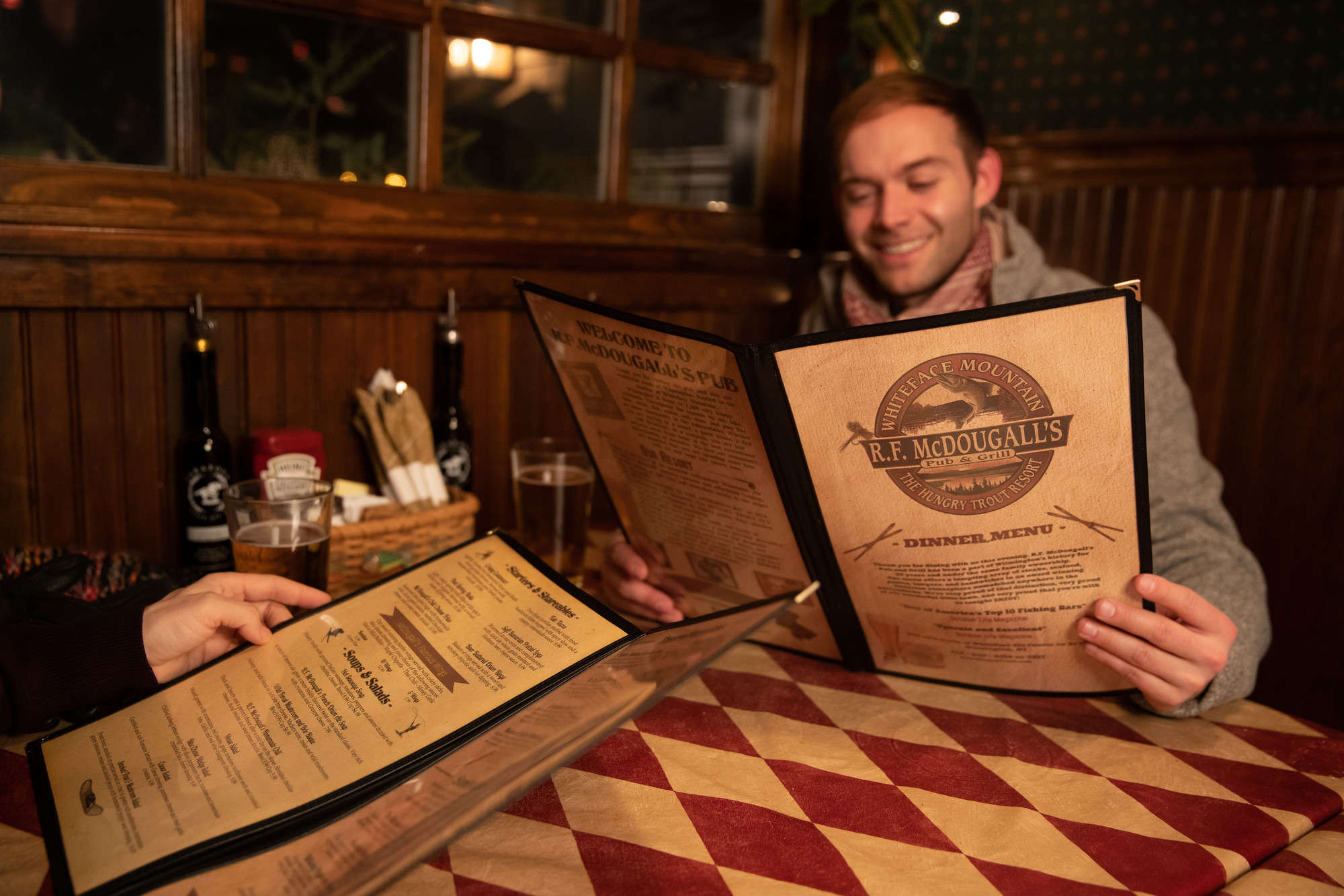 couple dining in pub