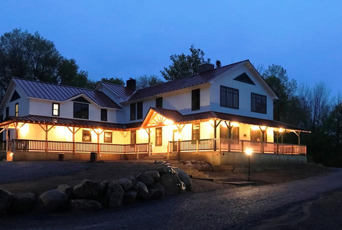  Irondequoit Inn at night.