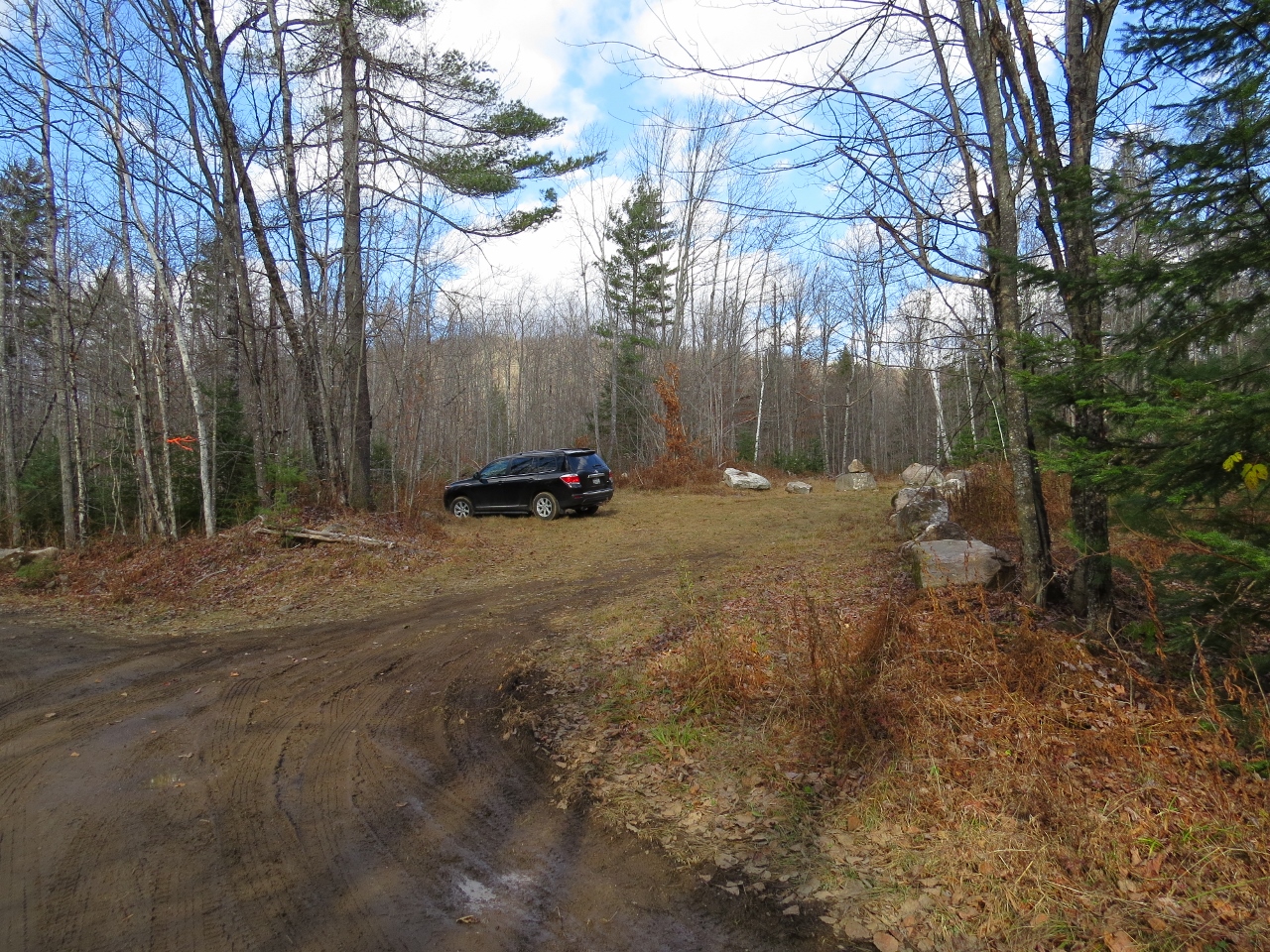 Chain Lakes Road South 3rd parking area